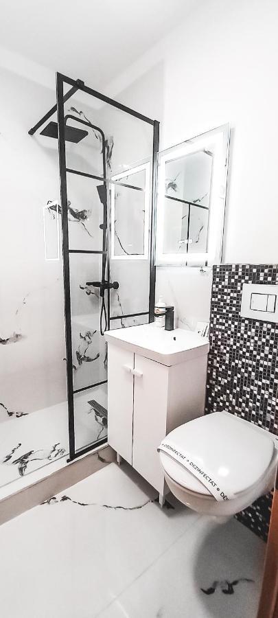 Sun Plaza Oasis With Self Check In And Fast Wifi Apartment บูคาเรสต์ ภายนอก รูปภาพ